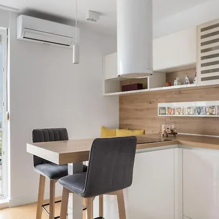 Luxury Marijeta, Sea View, Free Parking Apartment